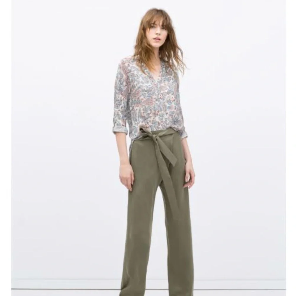 Zara woman Printed sheer rolled sleeve blouse - Picture 1 of 5